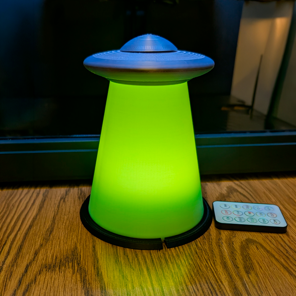 Luminária UFO Abdução Alienígena OVNI Nave espacial  – Luz Verde Neon | Rossetto Studio