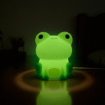 Luminária Sapo fofinho – Luz Verde Neon Relax | Rossetto Studio
