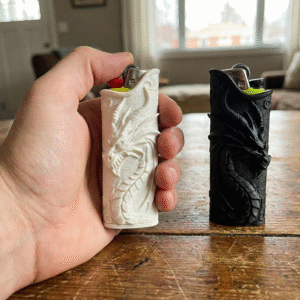 Porta-Isqueiro Dragon (Capa Decorativa) - Isqueiro BIC – segunda imagem